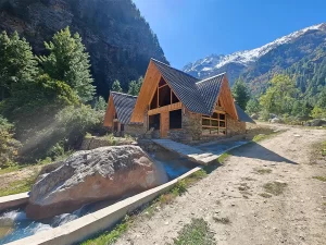 camps and resort in chitkul