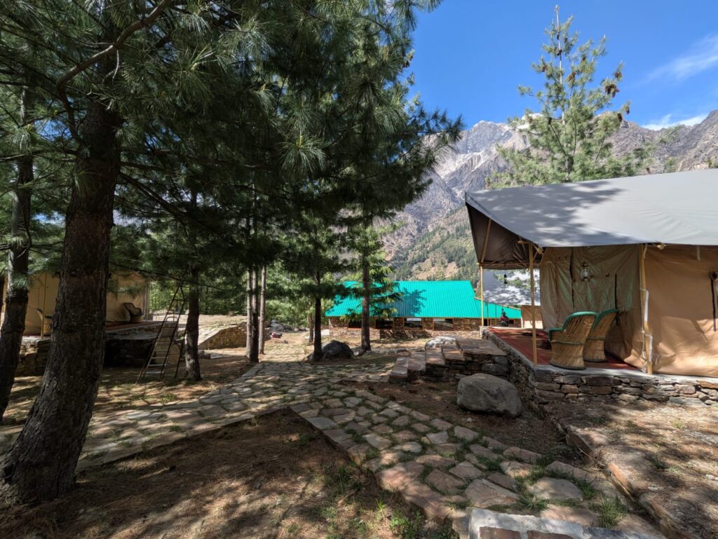 Hotel and Resort in HP